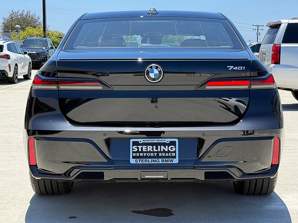 New 2026 BMW 740i w/ Premium Package RWD image 5