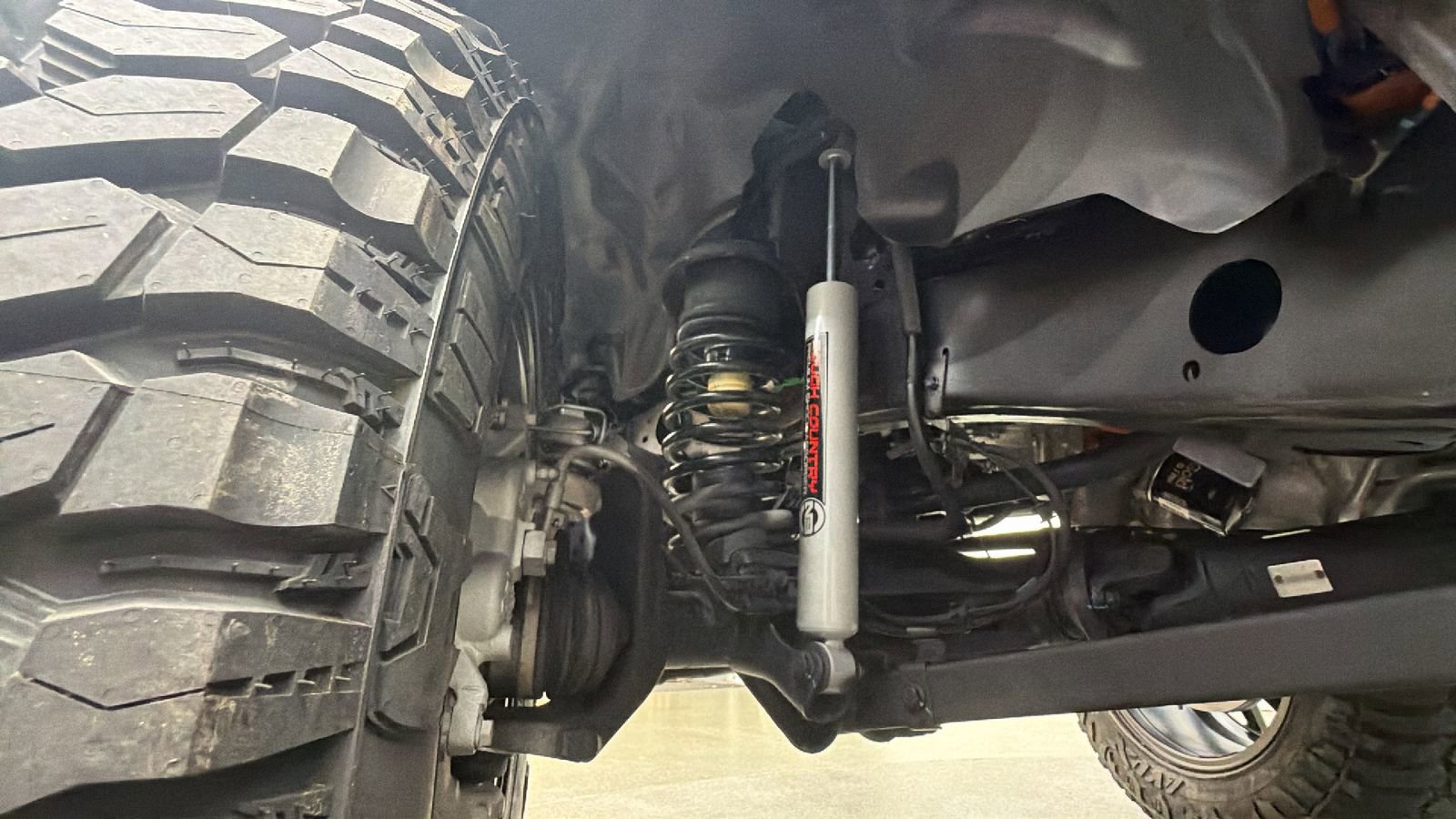 Used 2025 Jeep Wrangler Unlimited Sahara w/ Safety Group AWD/4WD image 16