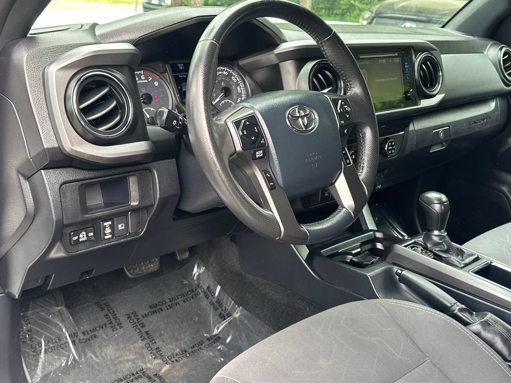 Used 2019 Toyota Tacoma TRD Off-Road AWD/4WD image 16