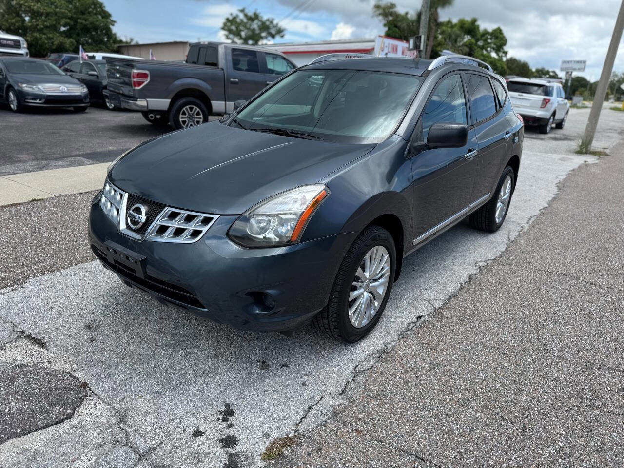 Used 2014 Nissan Rogue S w/ Convenience Package image 4
