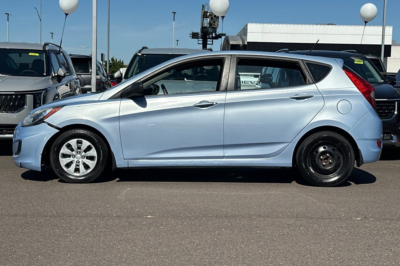 Used 2012 Hyundai Accent GS FWD image 7