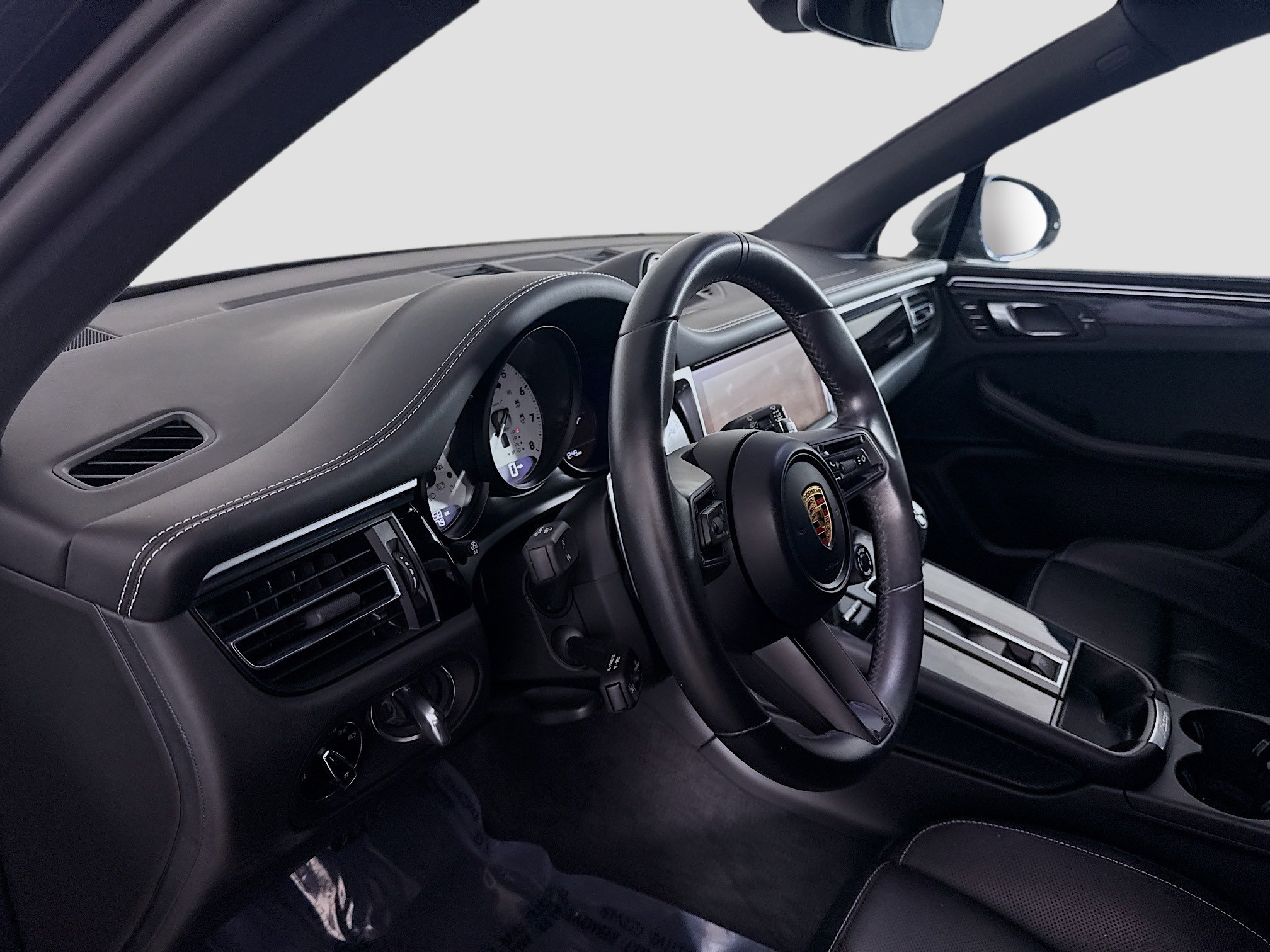 Used 2024 Porsche Macan Turbo w/ Premium Plus Package image 22