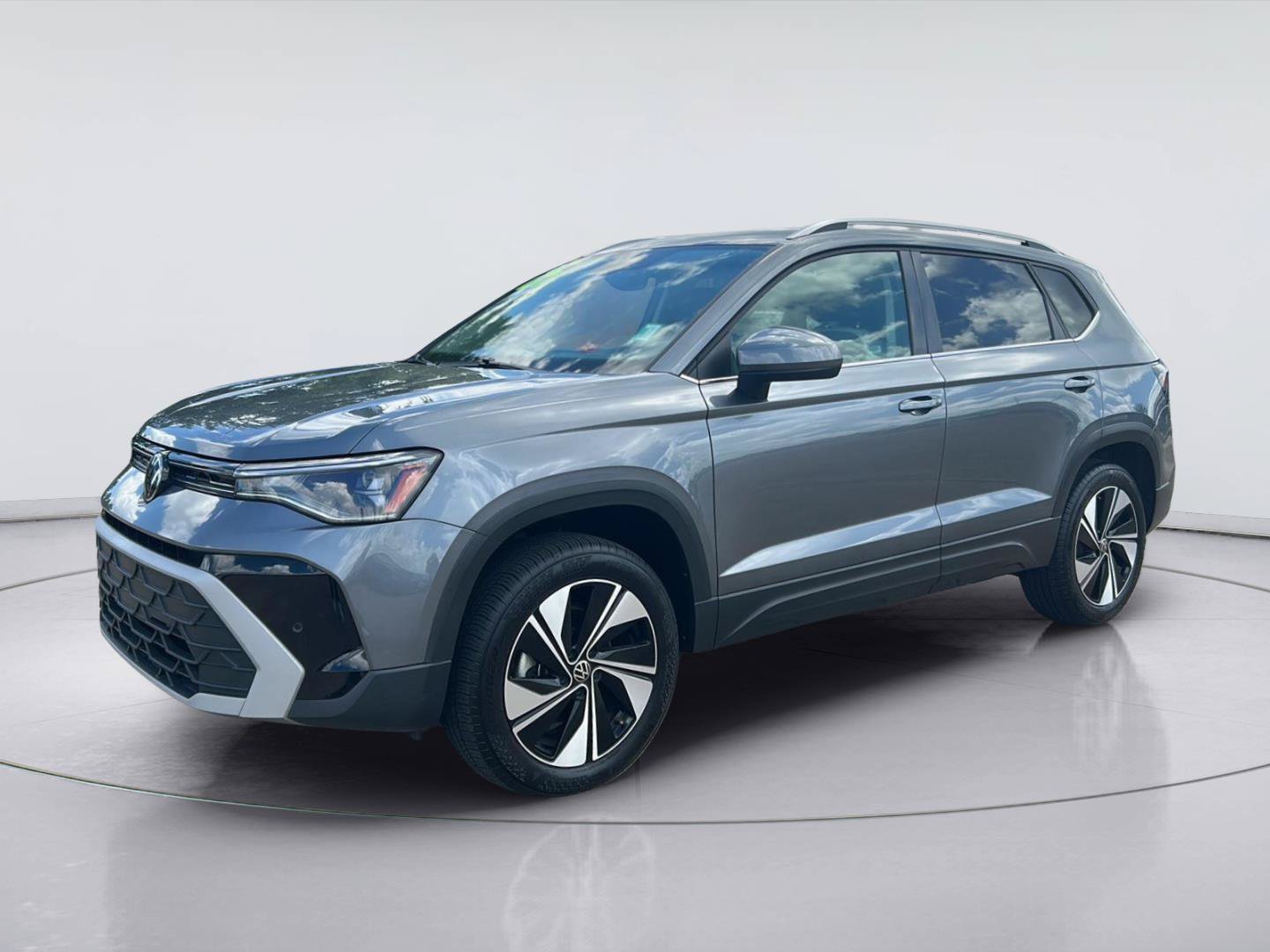 Used 2025 Volkswagen Taos SE AWD/4WD video 1