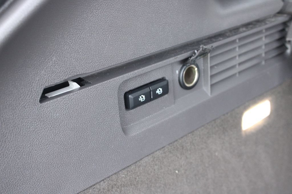 Used 2020 Lincoln Nautilus Reserve FWD image 12