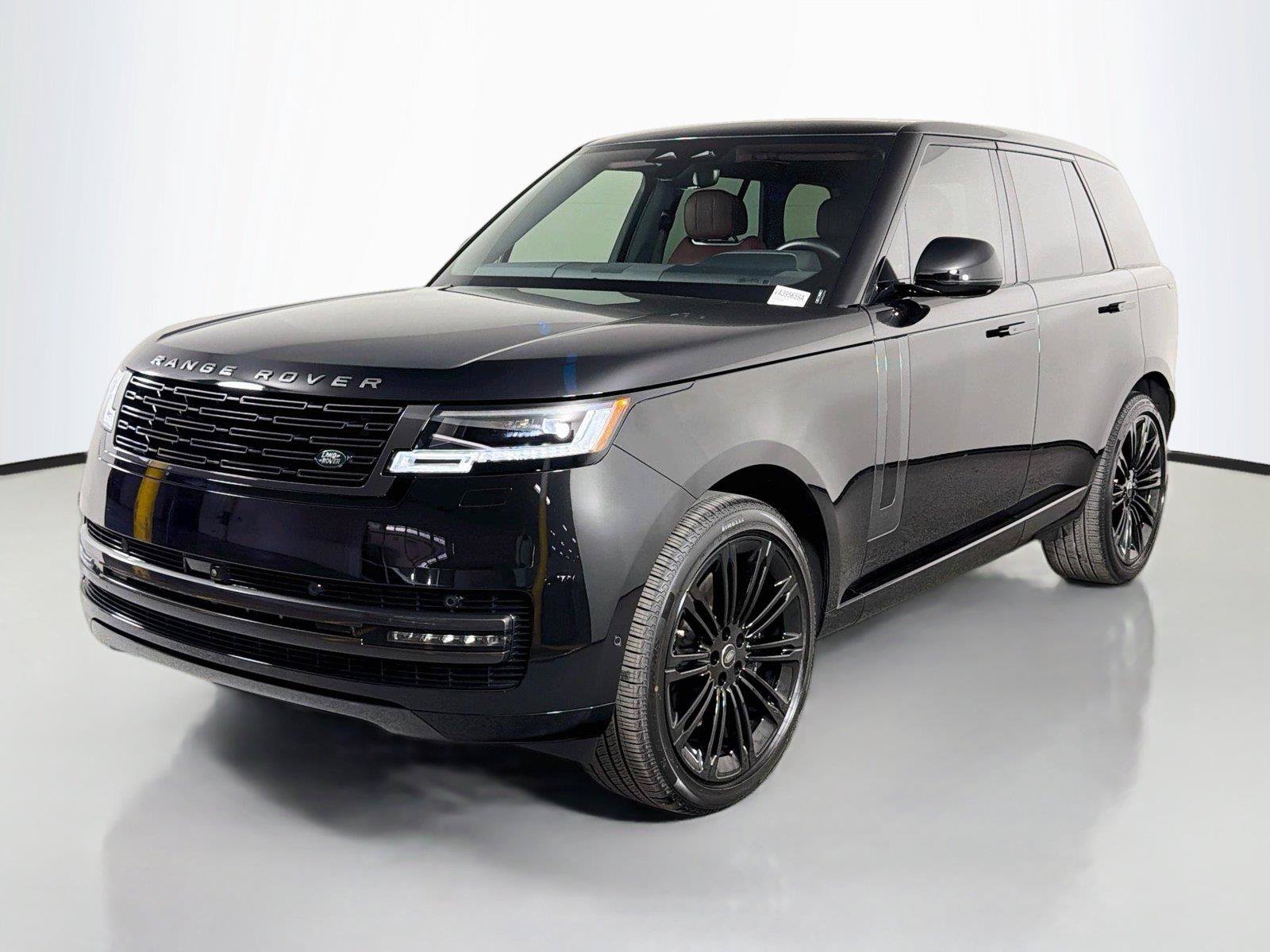Certified 2025 Land Rover Range Rover SE AWD/4WD image 1