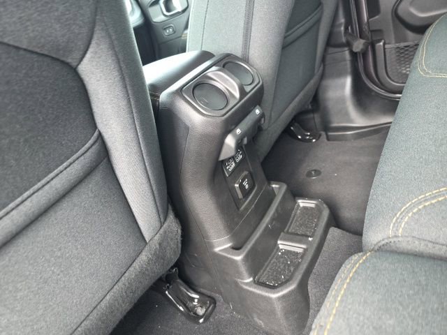 Used 2025 Jeep Wrangler Unlimited Sahara w/ Safety Group image 33