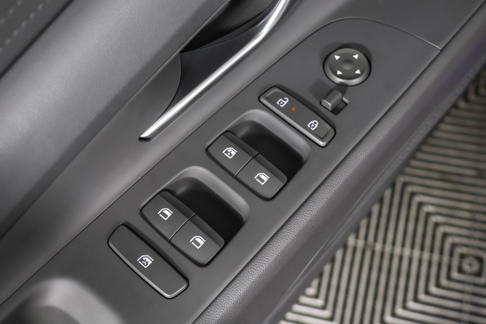 Used 2024 Hyundai Elantra SEL image 35