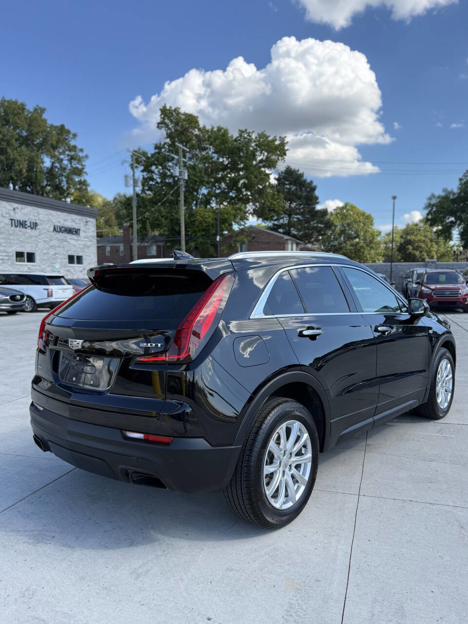 Used 2019 Cadillac XT4 Luxury w/ Cold Weather Package image 6