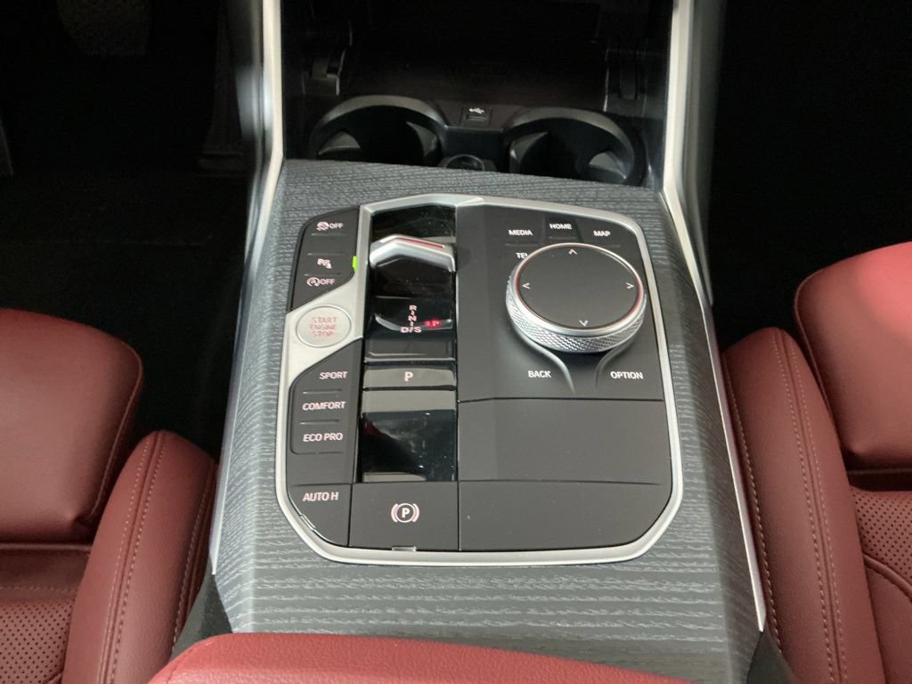Certified 2025 BMW 330i Sedan w/ Premium Package RWD image 13