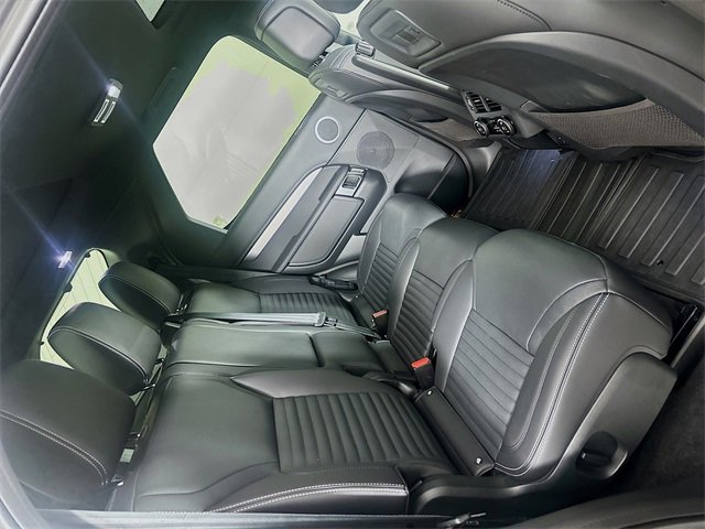 Used 2024 Land Rover Discovery Dynamic SE image 29