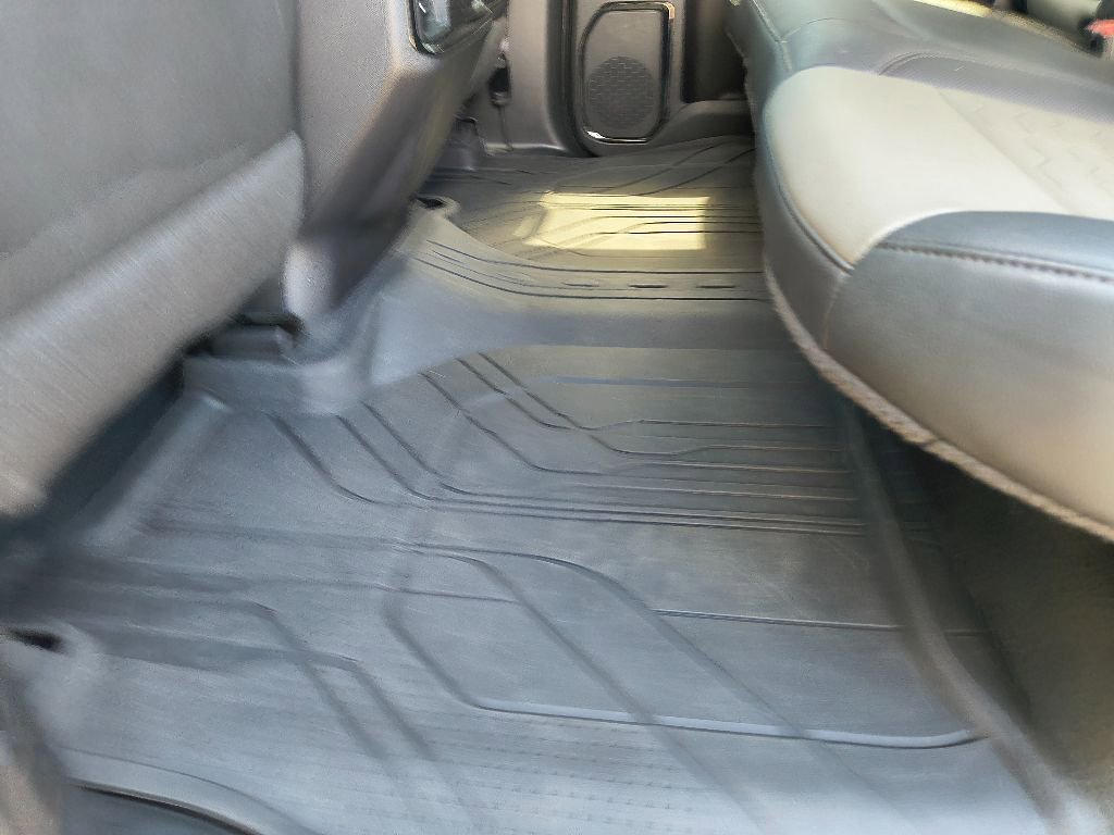 Used 2023 Chevrolet Silverado 1500 ZR2 w/ Technology Package image 36