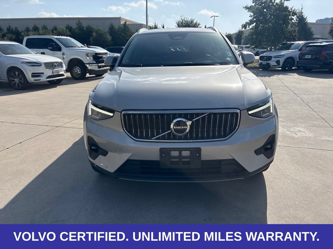 Certified 2023 Volvo XC40 B5 Plus w/ Protection Package Premier AWD/4WD image 2