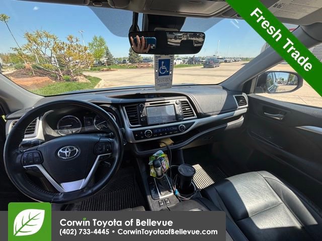 Used 2019 Toyota Highlander XLE w/ Protection Package #3 AWD/4WD image 15