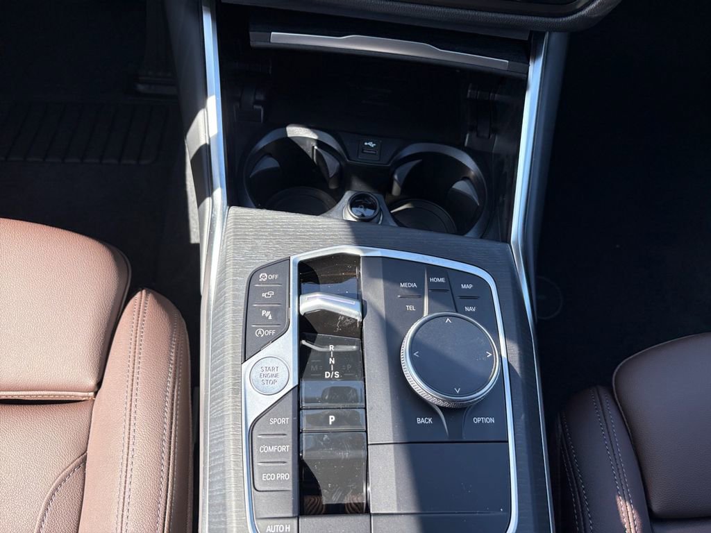New 2026 BMW 330i xDrive Sedan w/ Premium Package AWD/4WD image 11
