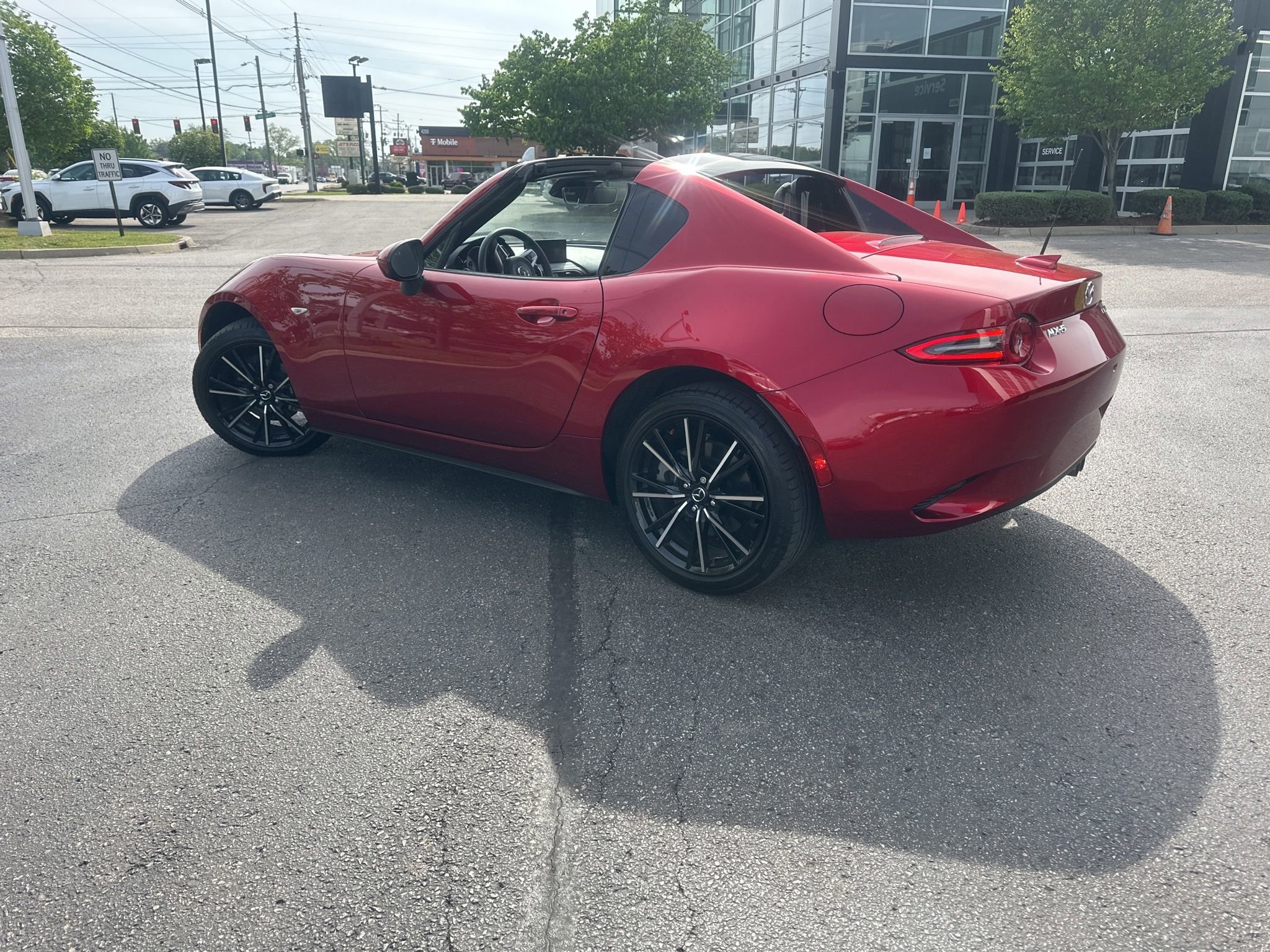 Used 2024 MAZDA MX-5 Miata RF Grand Touring image 2