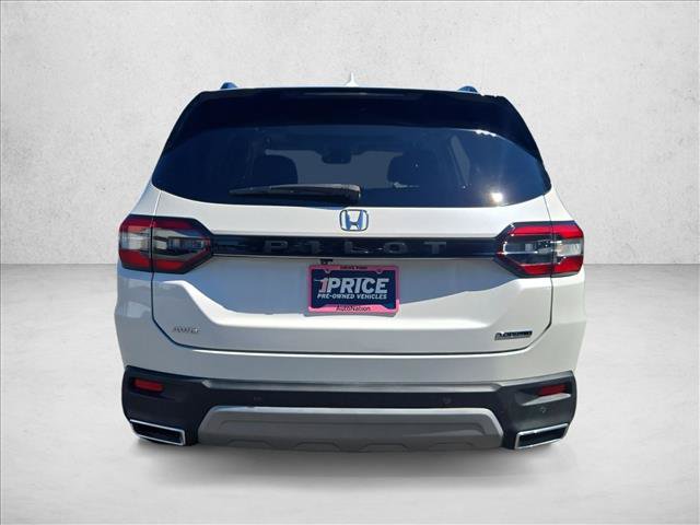 Certified 2025 Honda Pilot Touring image 6