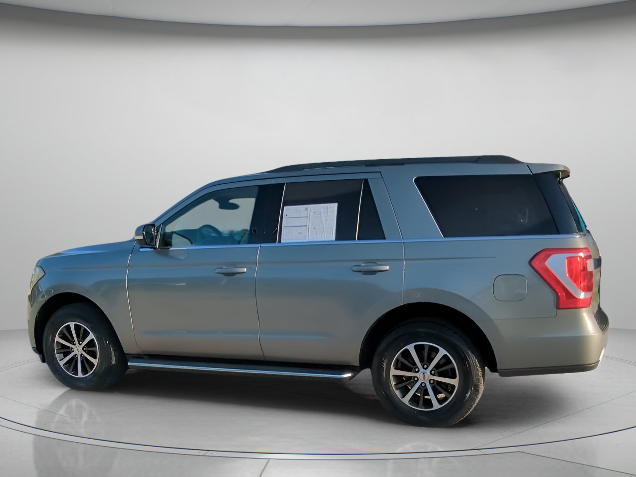 Certified 2019 Ford Expedition XLT w/ Equipment Group 202A RWD image 16