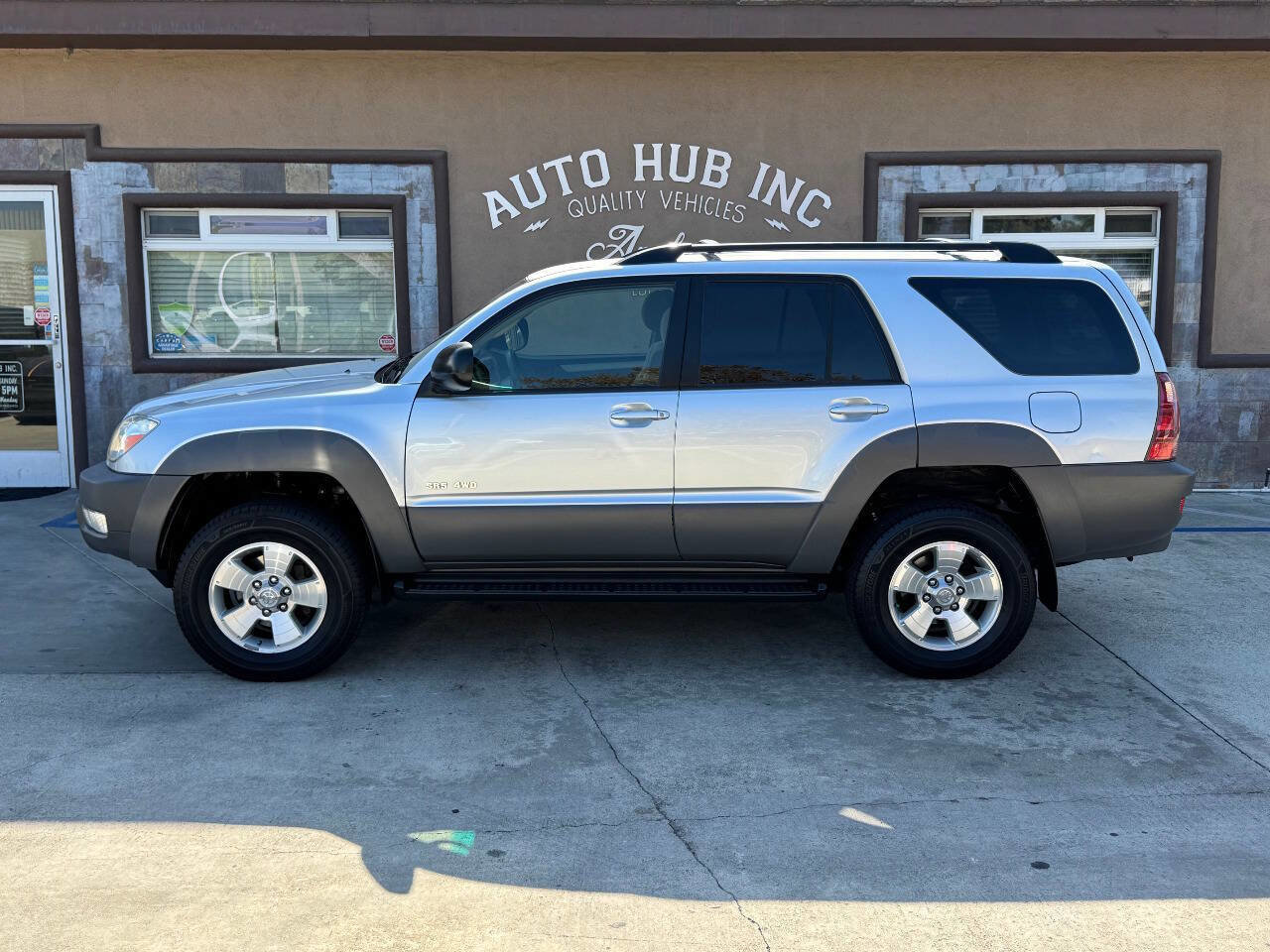 Used 2003 Toyota 4Runner SR5 image 6