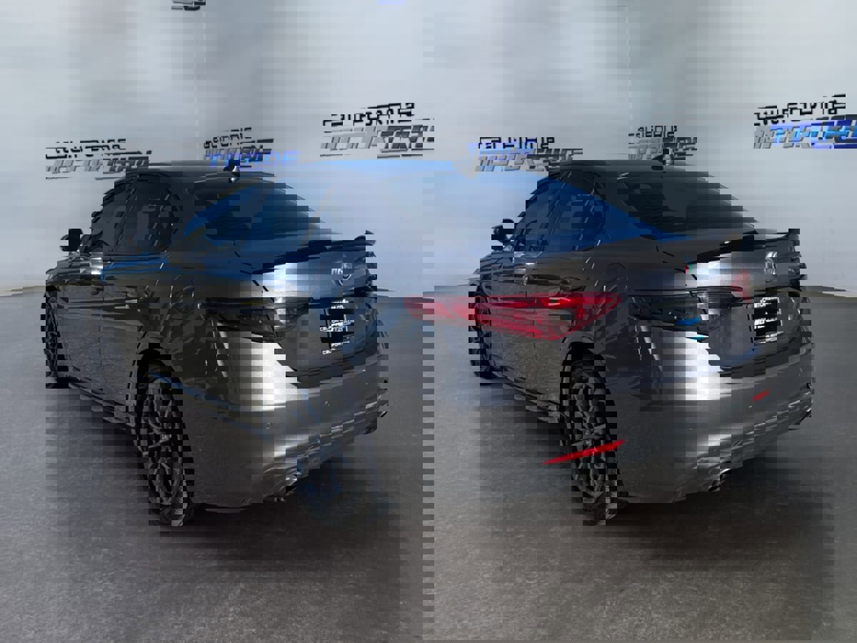 Used 2020 Alfa Romeo Giulia image 7