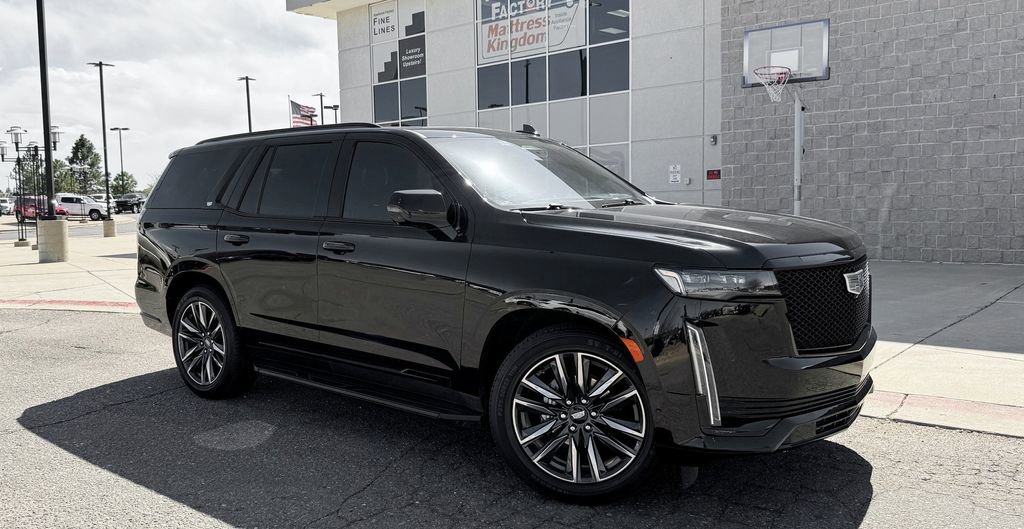 Used 2021 Cadillac Escalade Sport Platinum w/ Heavy-Duty Trailer Package AWD/4WD image 2