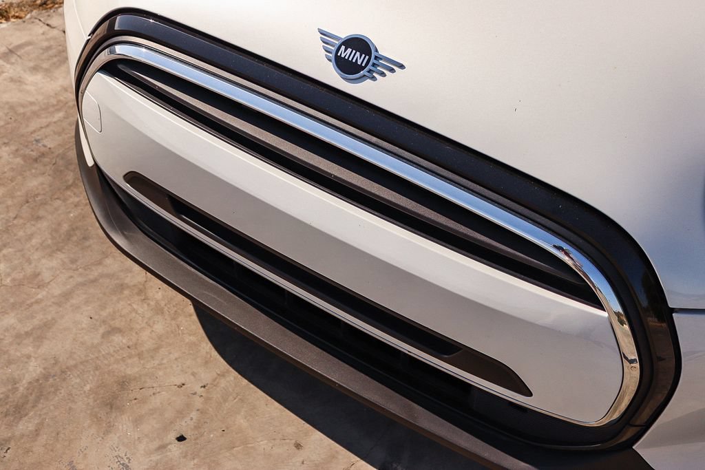 Used 2024 MINI Cooper 2-Door Hardtop FWD image 11