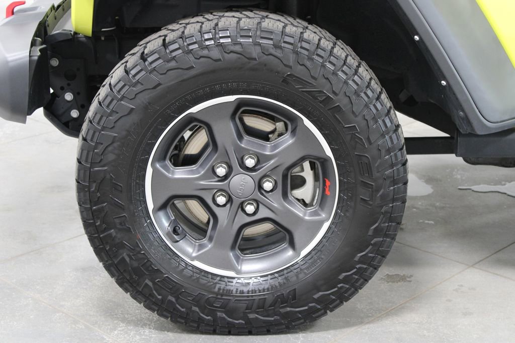 Used 2023 Jeep Gladiator Rubicon AWD/4WD image 17