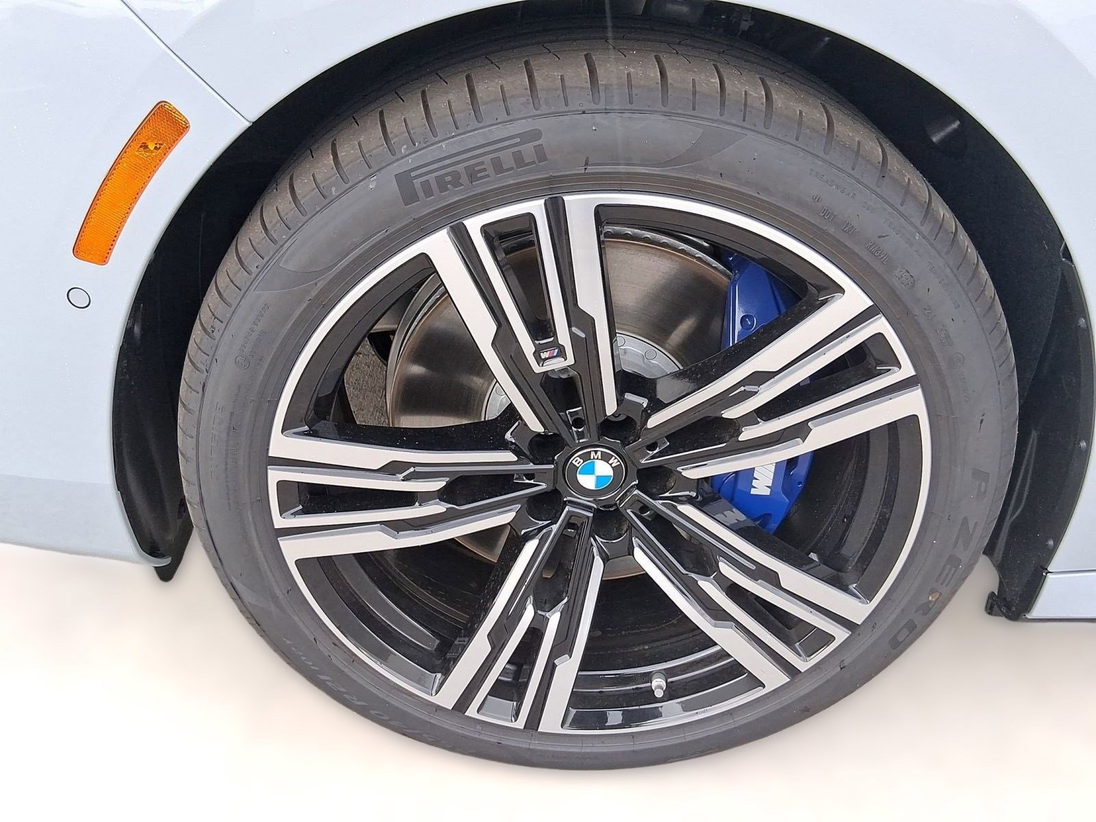 New 2026 BMW 750e xDrive AWD/4WD image 11