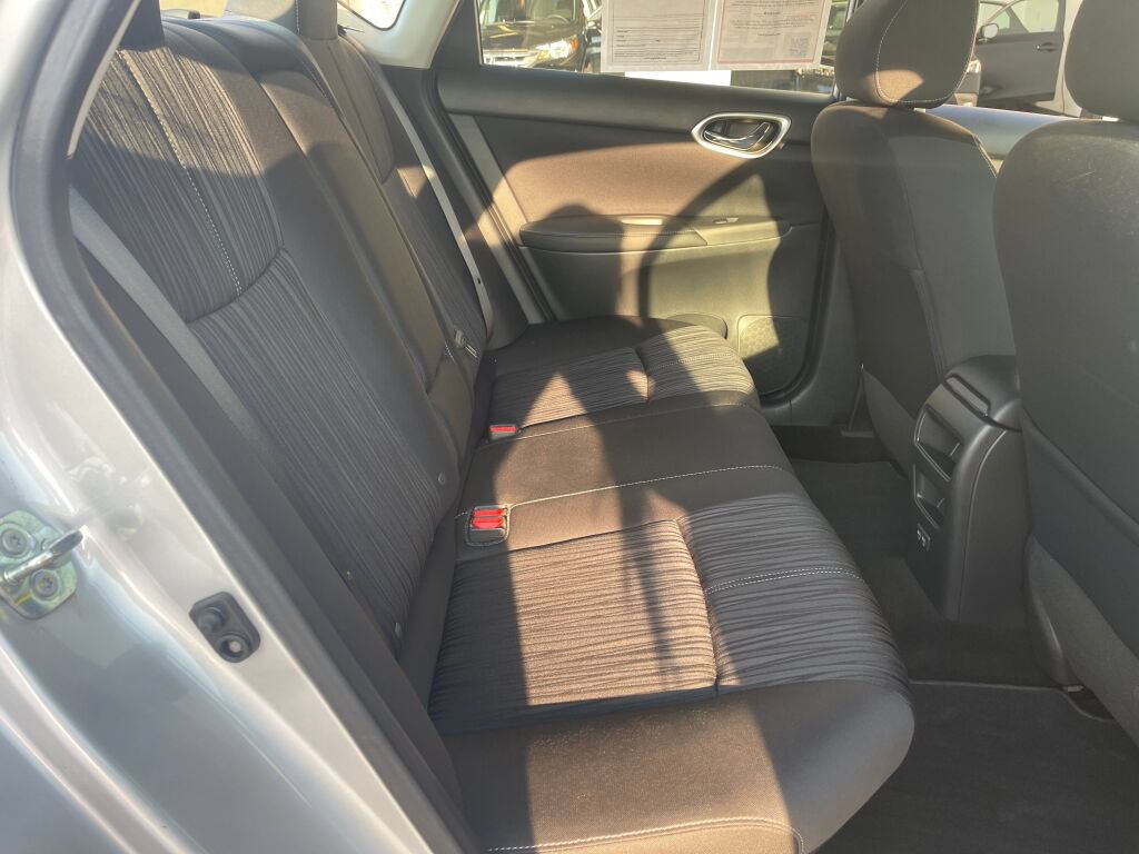 Used 2018 Nissan Sentra SV FWD image 25
