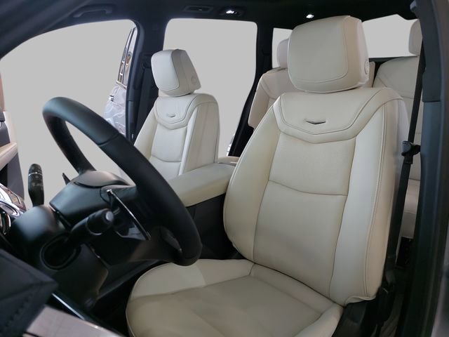 Used 2025 Cadillac XT6 Sport w/ LPO, Floor Liner Package image 17
