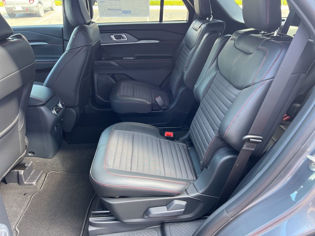 New 2026 Ford Explorer ST-Line w/ ST-Line Street Pack image 11