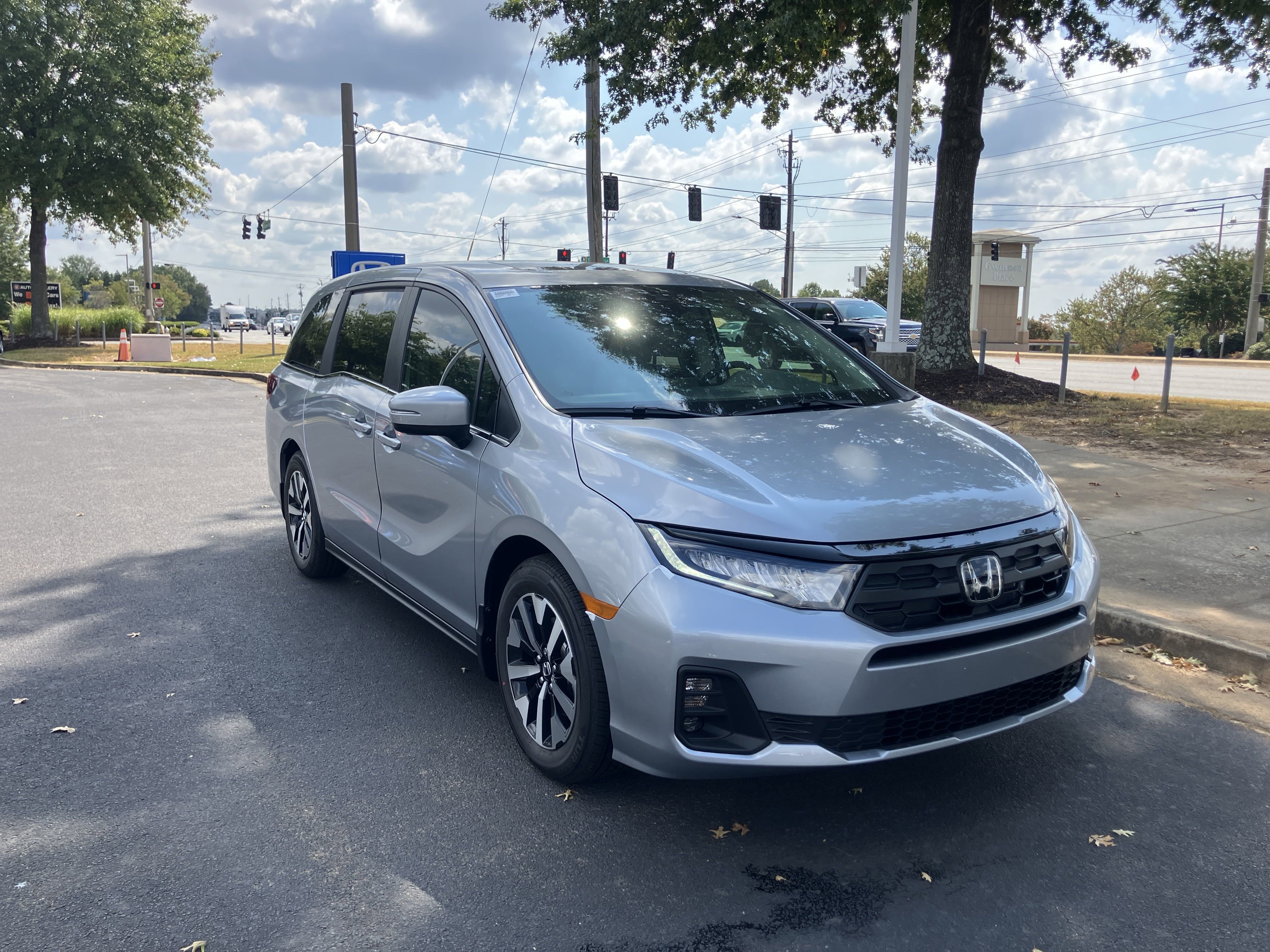 New 2026 Honda Odyssey EX-L image 2