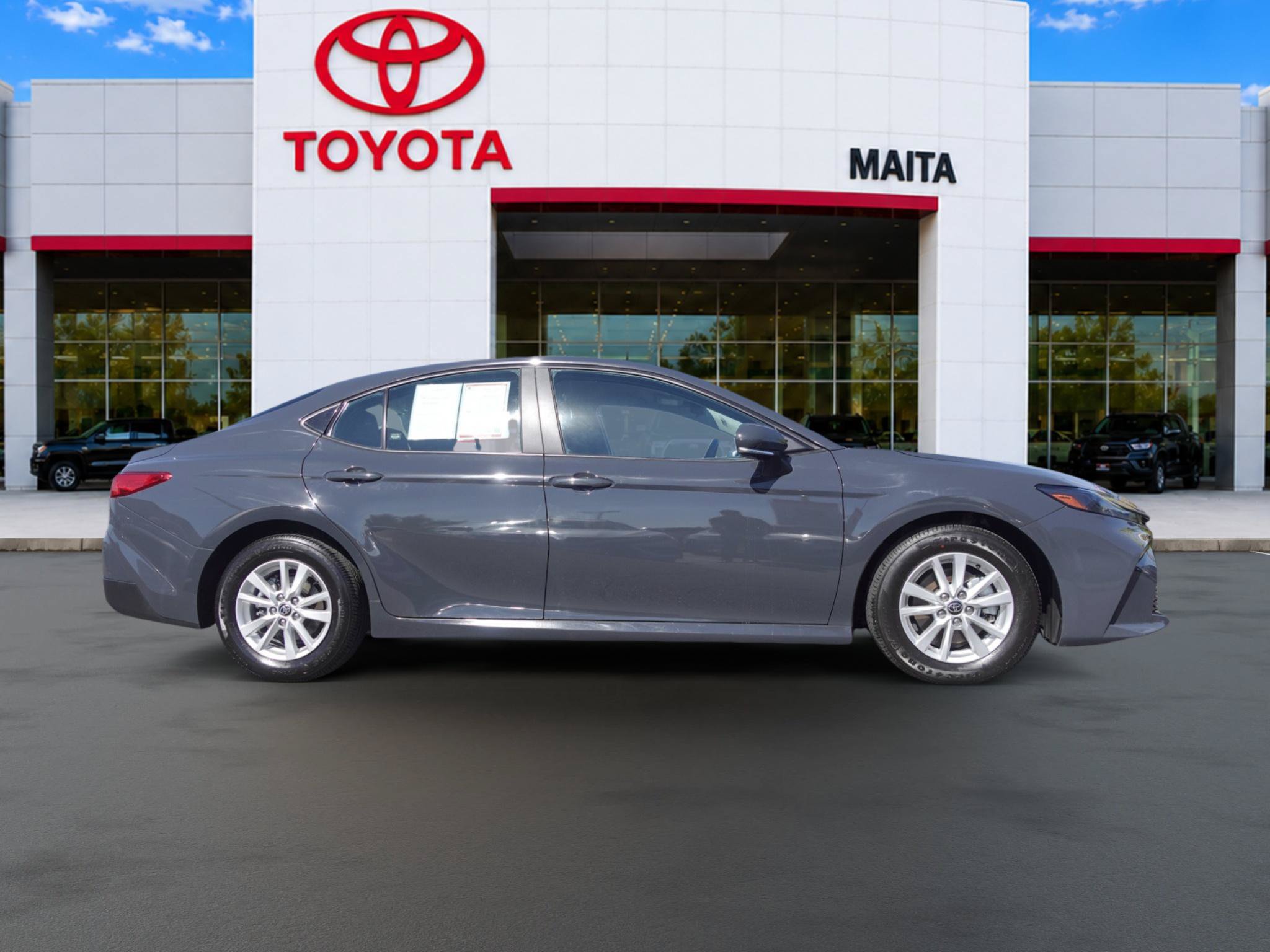 Used 2025 Toyota Camry LE FWD image 2