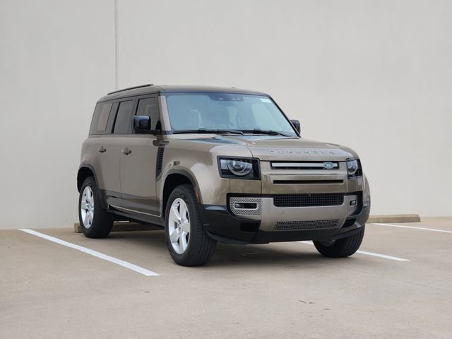 Used 2025 Land Rover Defender 110 X-Dynamic SE AWD/4WD image 3