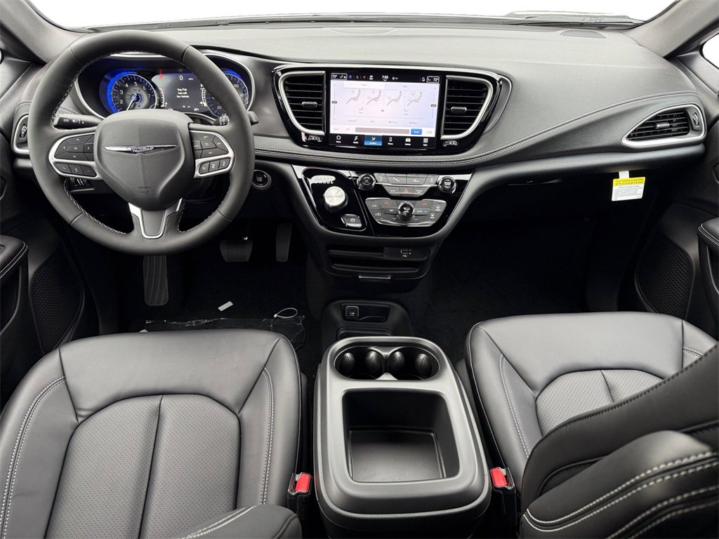 New 2026 Chrysler Pacifica Select image 10