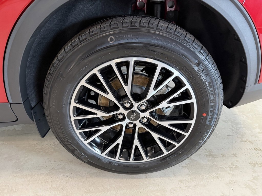 New 2026 Ford Escape SE w/ Class II Trailer Tow Package image 10