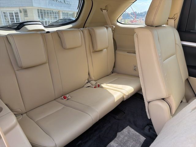 Used 2017 Toyota Highlander XLE image 16