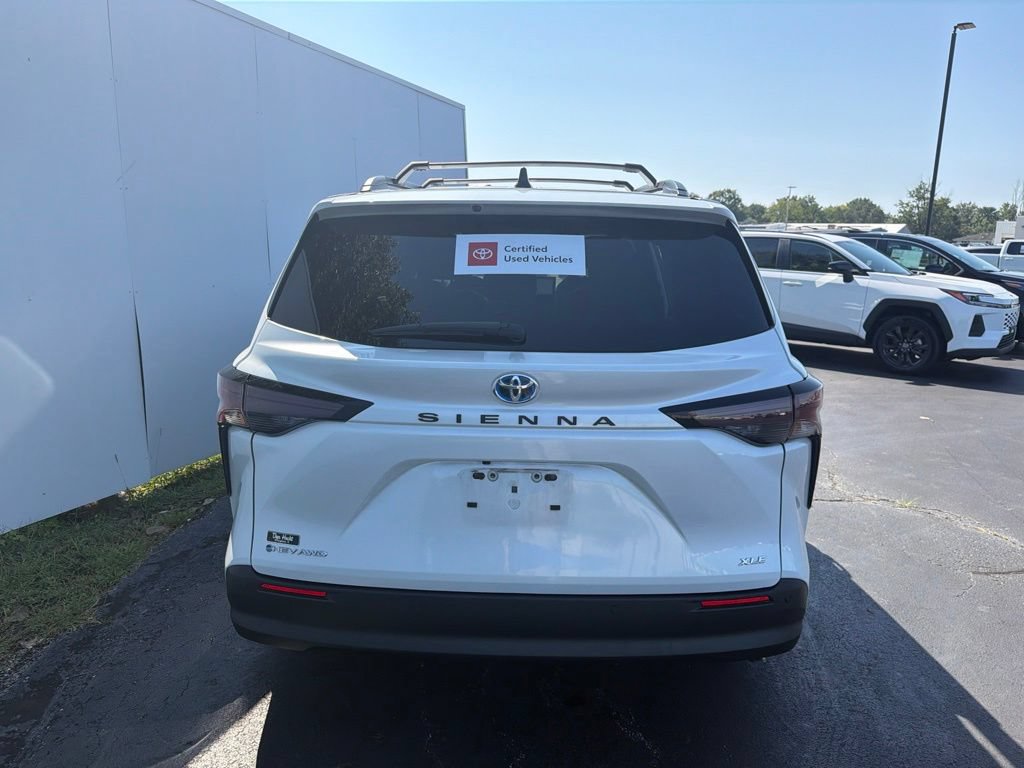 Certified 2025 Toyota Sienna XLE AWD/4WD image 11