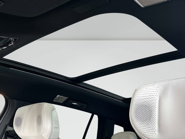 New 2026 Cadillac Vistiq Sport image 9