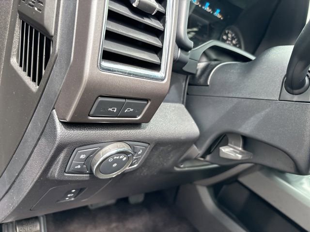 Used 2016 Ford F150 XLT w/ Equipment Group 302A Luxury AWD/4WD image 27