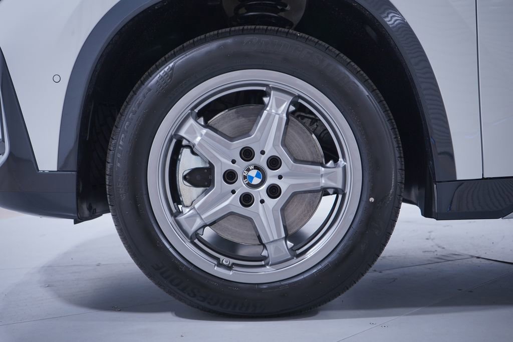 New 2026 BMW X1 xDrive28i image 2