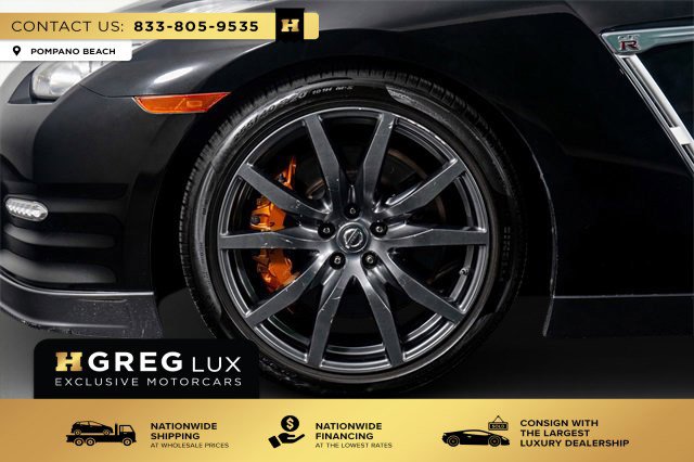 Used 2015 Nissan GT-R Premium image 8