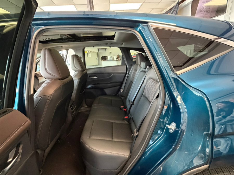 Used 2025 Nissan Murano Platinum w/ Cargo Package image 23