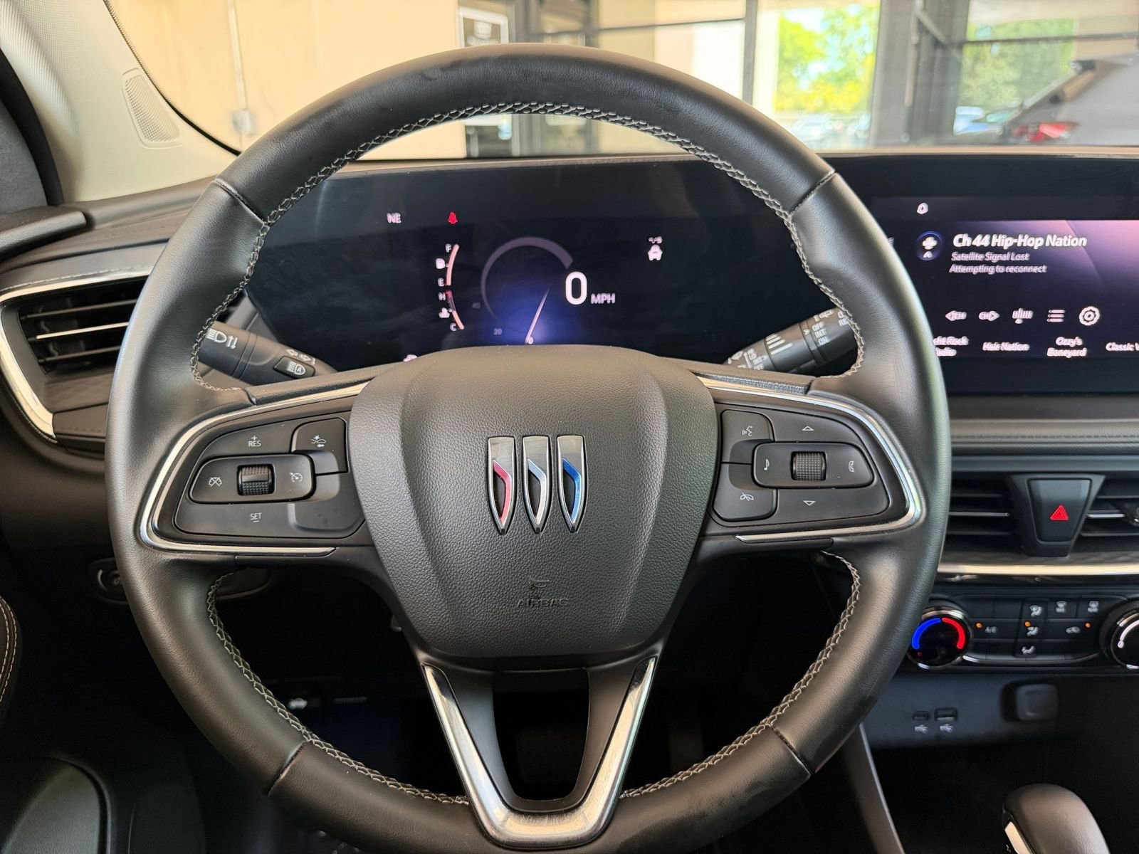 Used 2025 Buick Encore GX Preferred FWD image 27