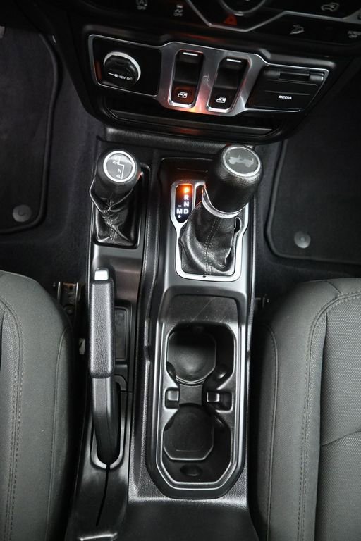 Used 2020 Jeep Wrangler Sport image 17