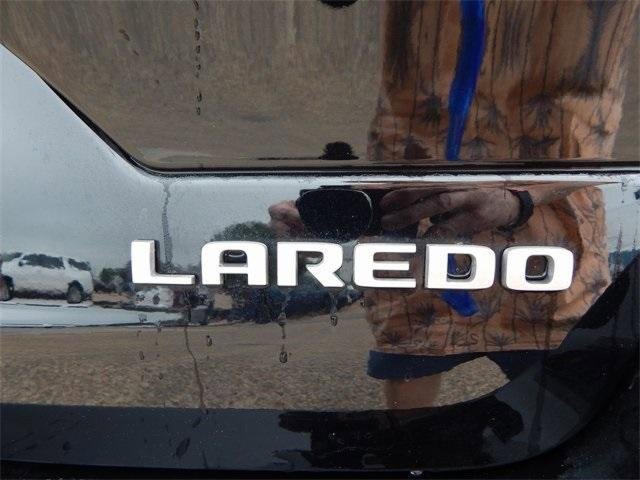 Used 2025 Jeep Grand Cherokee Laredo image 10