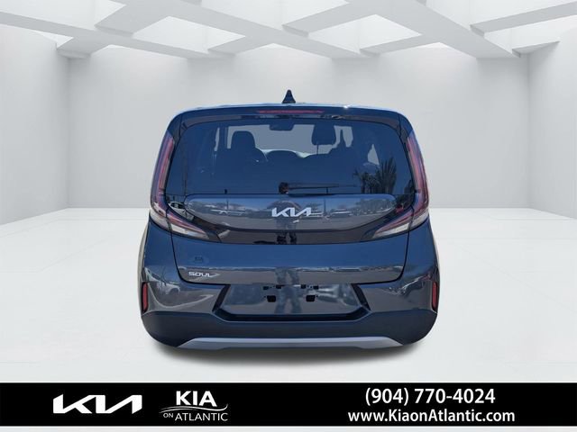 Used 2025 Kia Soul LX image 4