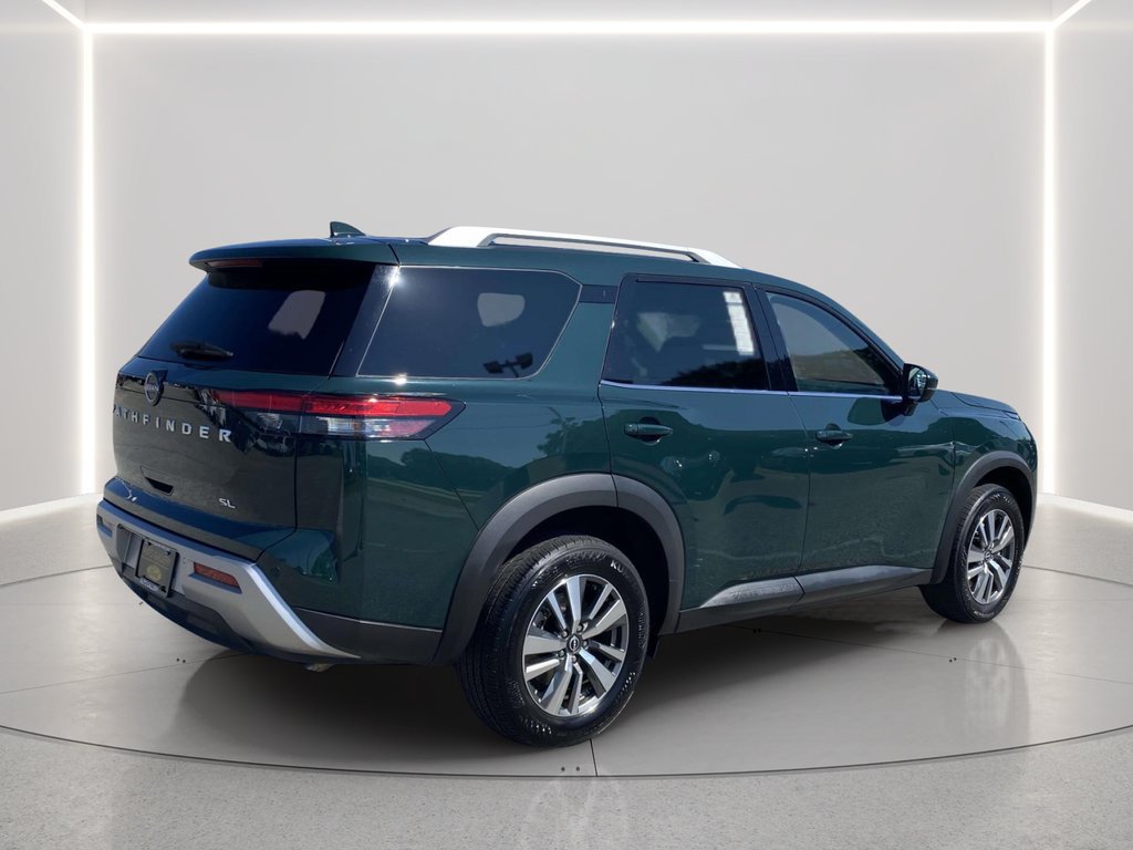 Used 2025 Nissan Pathfinder SL FWD image 4