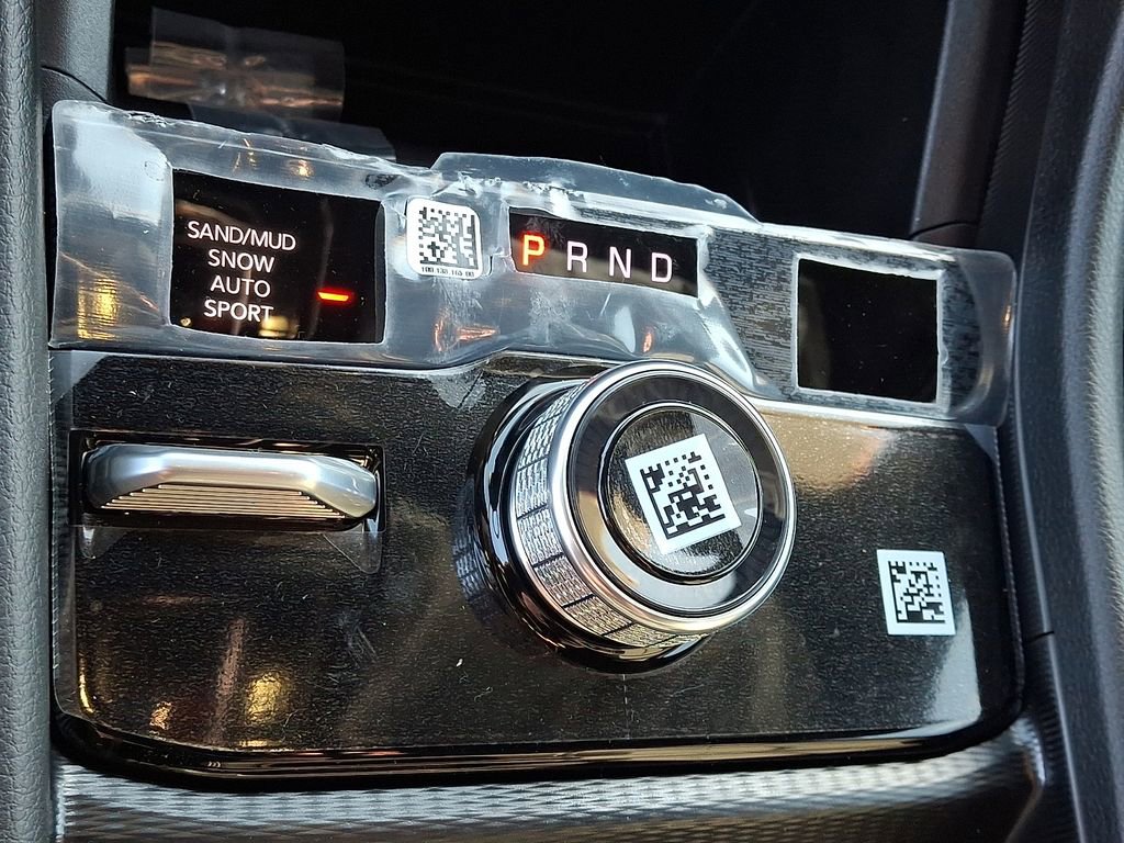 New 2026 Jeep Grand Cherokee Limited w/ Limited Altitude Package AWD/4WD image 16