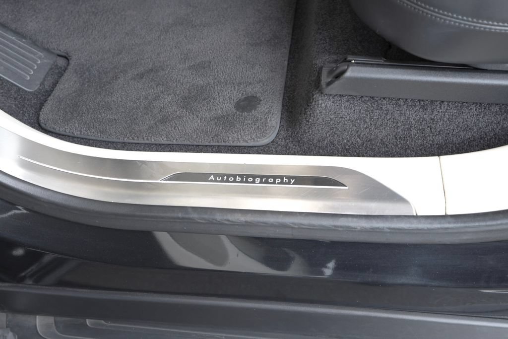 Used 2023 Land Rover Range Rover Autobiography AWD/4WD image 28
