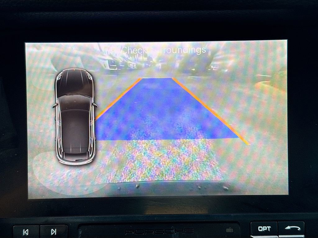 Used 2018 Porsche Macan image 14